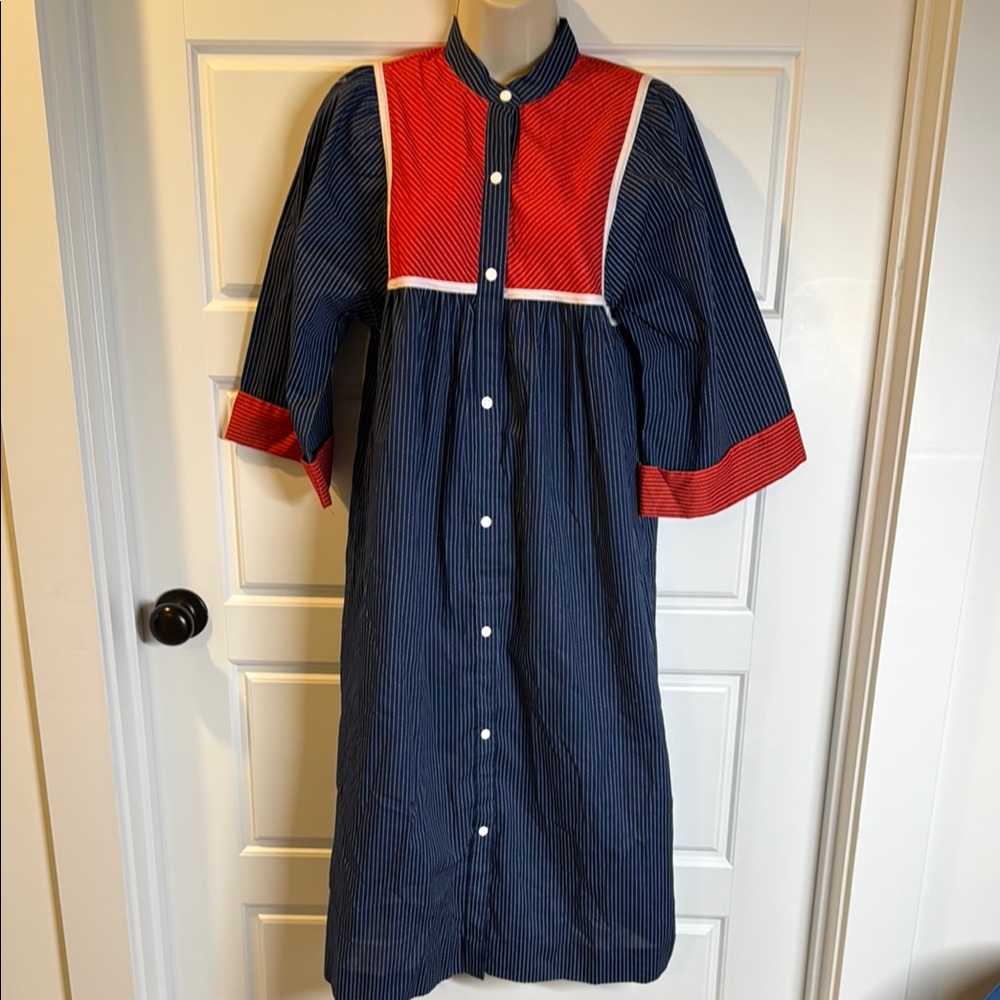 Models Coat Deadstock Vintage Housecoat/Mrs Roper Dress Size 14
